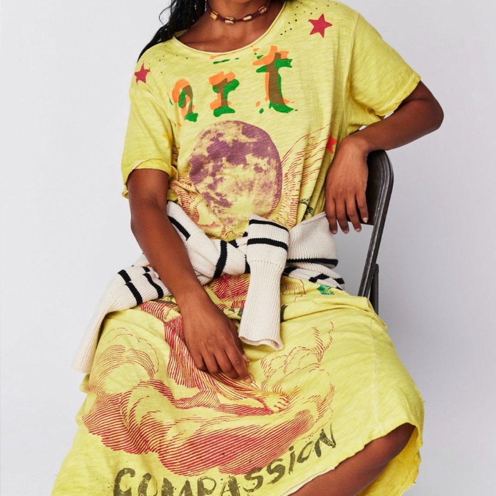 Artistic Yellow Graphic T-Shirt Dress